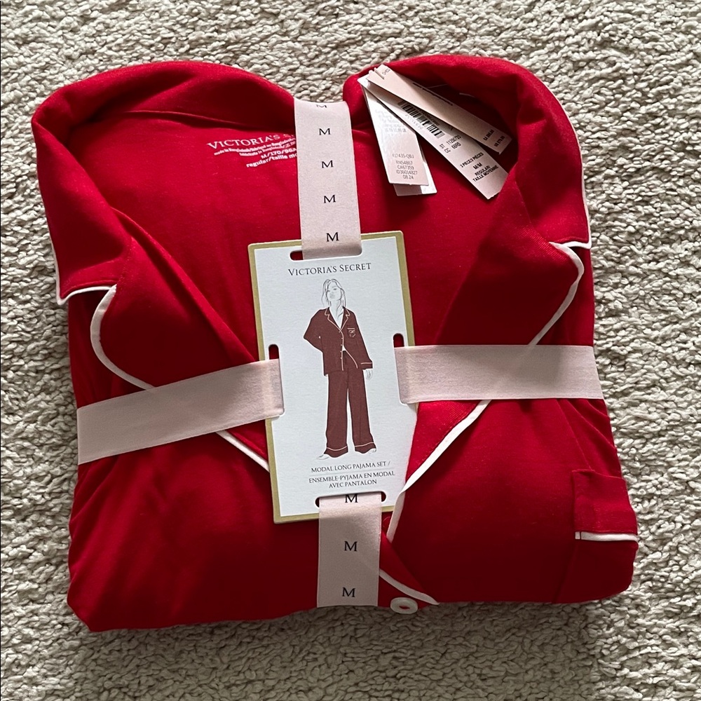 Victoria’s Secret Pajama Set
